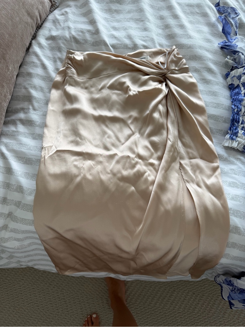 Amanda Uprichard Champagne Satin Twist-Detail Pencil Skirt